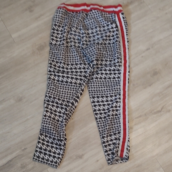 Baby Phat Black and White Houndstooth Leggings with Red Trim Ladies Large - Picture 7 of 9